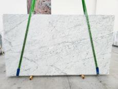 Fornitura lastre grezze lucide 2 cm in marmo naturale BIANCO CARRARA VENATINO 1711. Dettaglio immagine fotografie 