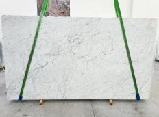 Fornitura lastre grezze levigate 3 cm in marmo naturale BIANCO CARRARA VENATINO 1711. Dettaglio immagine fotografie 