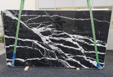 Fornitura lastre grezze lucide 1.2 cm in marmo naturale CALACATTA BLACK 1517. Dettaglio immagine fotografie 