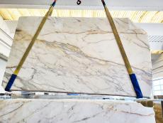 Fornitura lastre grezze 2 cm in marmo CALACATTA BORGHINI CL0256. Dettaglio immagine fotografie 