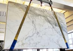 Fornitura lastre grezze lucide 2 cm in marmo naturale CALACATTA BORGHINI CL0259. Dettaglio immagine fotografie 