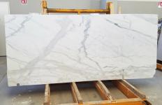 Fornitura lastre grezze 2 cm in marmo CALACATTA EXTRA 2256. Dettaglio immagine fotografie 
