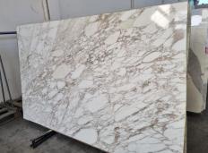 Fornitura lastre grezze lucide 2 cm in marmo naturale CALACATTA VAGLI ORO M1138. Dettaglio immagine fotografie 