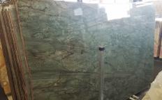 Fornitura lastre grezze lucide 2 cm in quarzite naturale EMERALD GREEN Z0209. Dettaglio immagine fotografie 