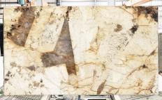 Fornitura lastre grezze lucide 2 cm in granito naturale GIALLO ALBA 3066A. Dettaglio immagine fotografie 
