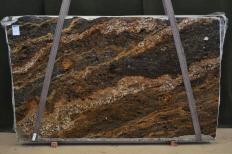Fornitura lastre grezze lucide 3 cm in granito naturale MAGMA 2556. Dettaglio immagine fotografie 