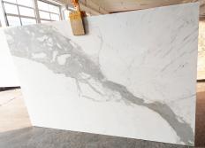 Fornitura lastre grezze lucide 2 cm in marmo naturale STATUARIO VENATO VENA LARGA CL0287. Dettaglio immagine fotografie 