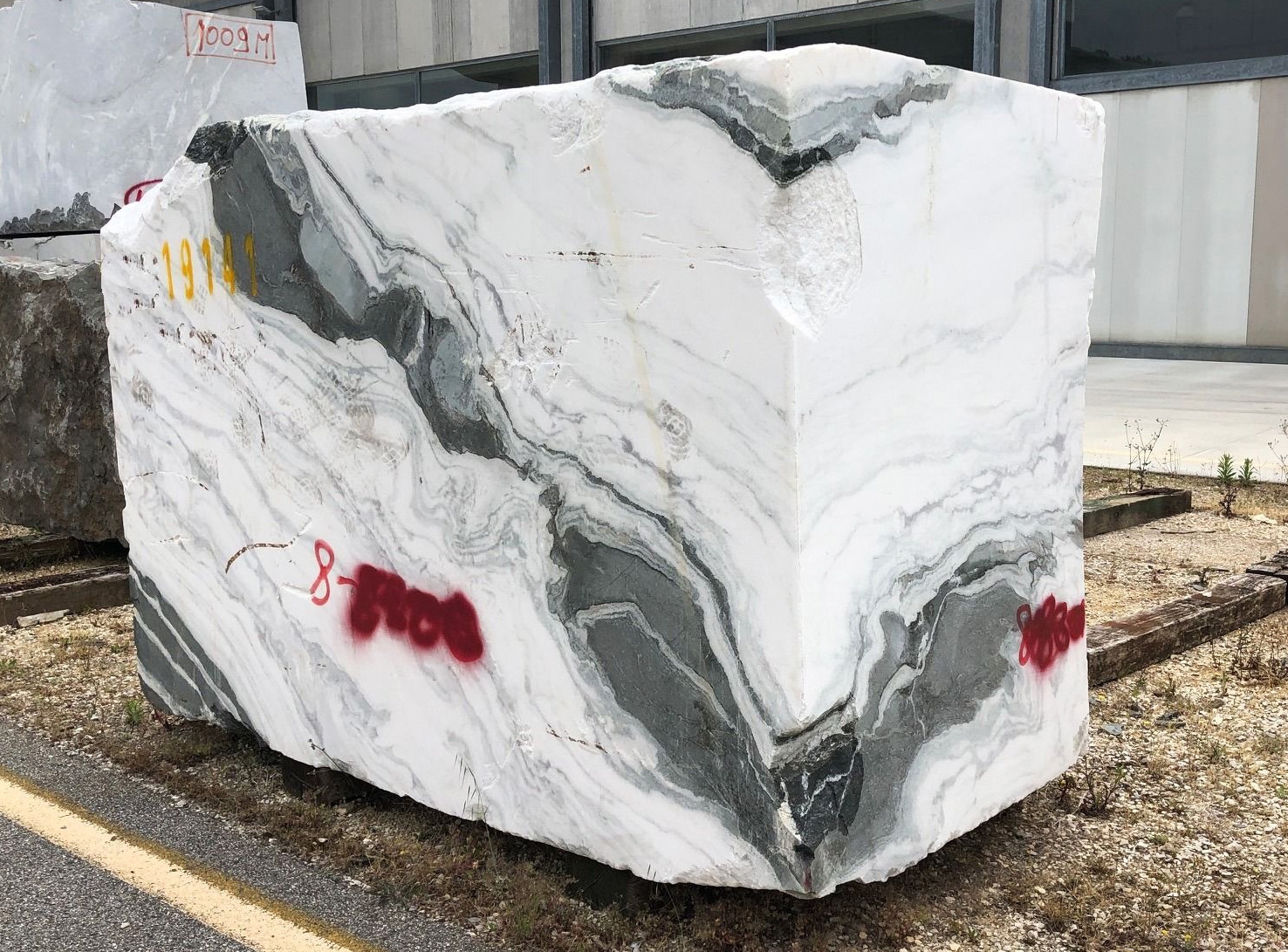 PANDA Fornitura Veneto (Italia) di blocchi grezzi in marmo naturale 1517M 