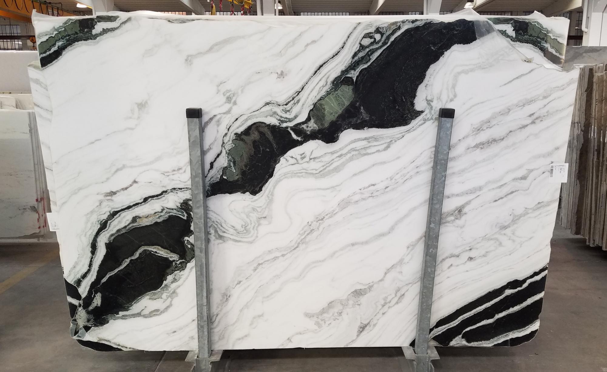 PANDA Fornitura Veneto (Italia) di lastre grezze lucide in marmo naturale 1517M , SL1 