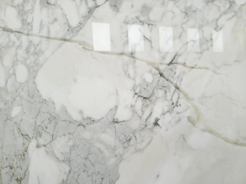 CALACATTA ORO EXTRA marmo italiano lucido 